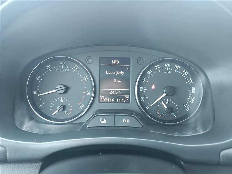 Škoda Fabia 1,2 TSi NA SERVISU - fotka 13 z 19