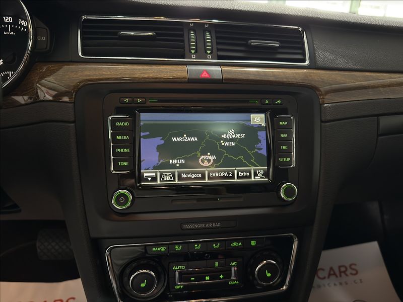 Škoda Superb 3,6   V6 260HP LAURIN WEBASTO - fotka 18 z 37