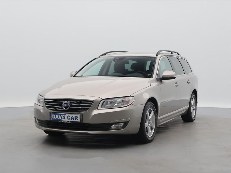 Volvo V70 2,0 D3 100kW Kinetic Dynamic D - fotka 2 z 23