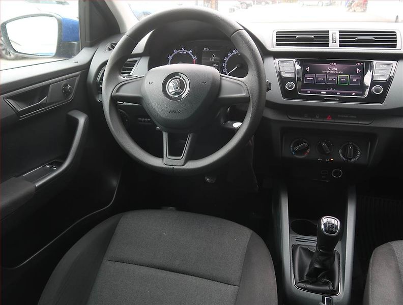 Škoda Fabia (2019) 1.0, Park. senzory - fotka 7 z 15