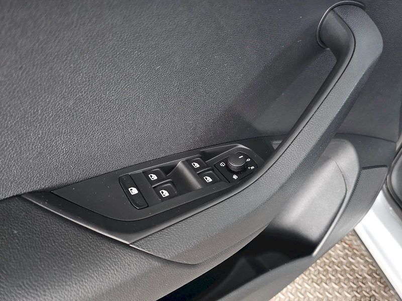 Škoda Karoq (2025) 1.5TSi 110kW SELECTION - fotka 28 z 31