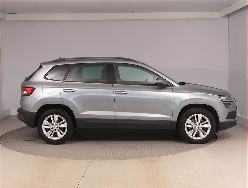 Škoda Karoq (2018) Style 1.6 TDI, Automat, Navi - fotka 6 z 21