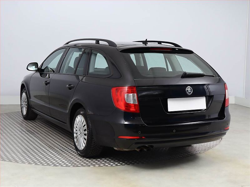 Škoda Superb (2011) 1.4 TSI - fotka 4 z 14