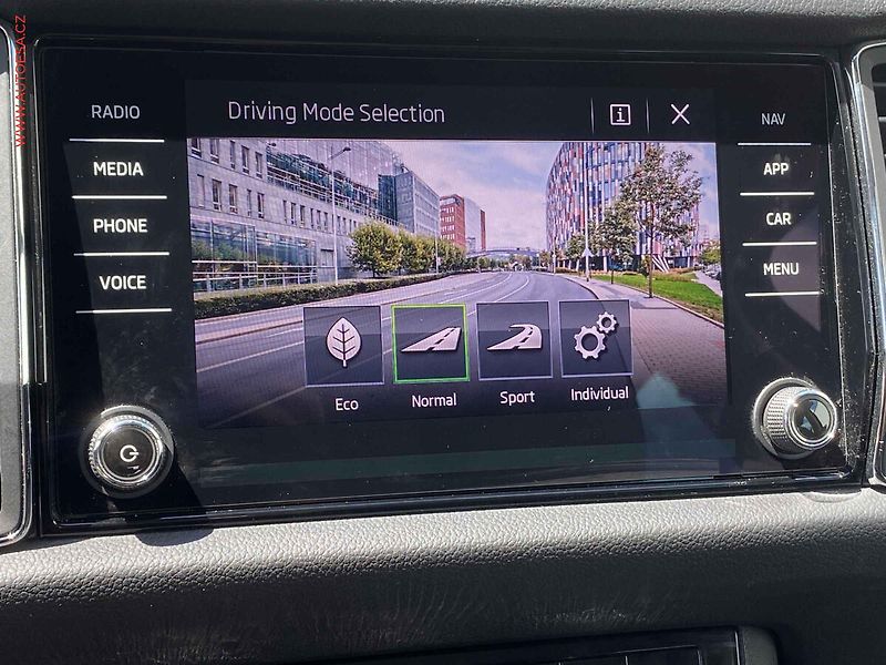 Škoda Kodiaq (2019) 1.5 TSi, Style, DSG, +ALU, TZ - fotka 18 z 19