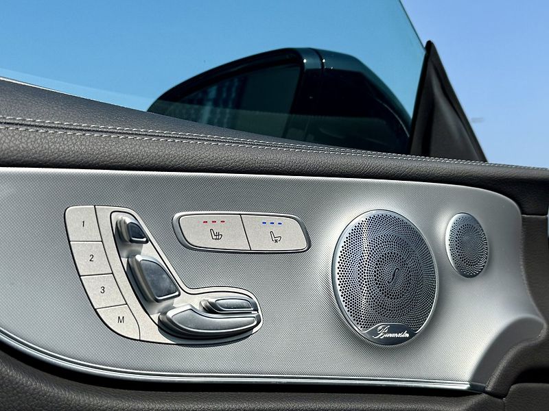 Mercedes-Benz Třídy E (2020) 53 AMG 4MATIC+ kupé - fotka 29 z 58