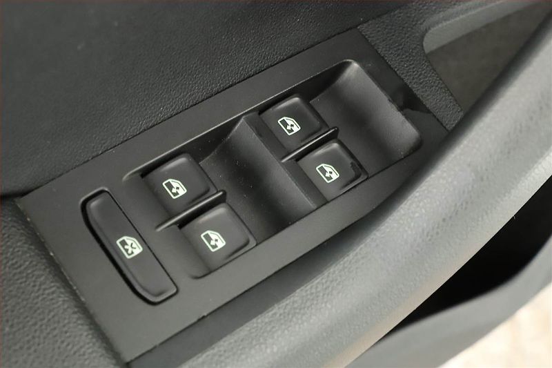 Škoda Octavia (2019) 1.6 TDI, Automat, Tempomat - fotka 9 z 19