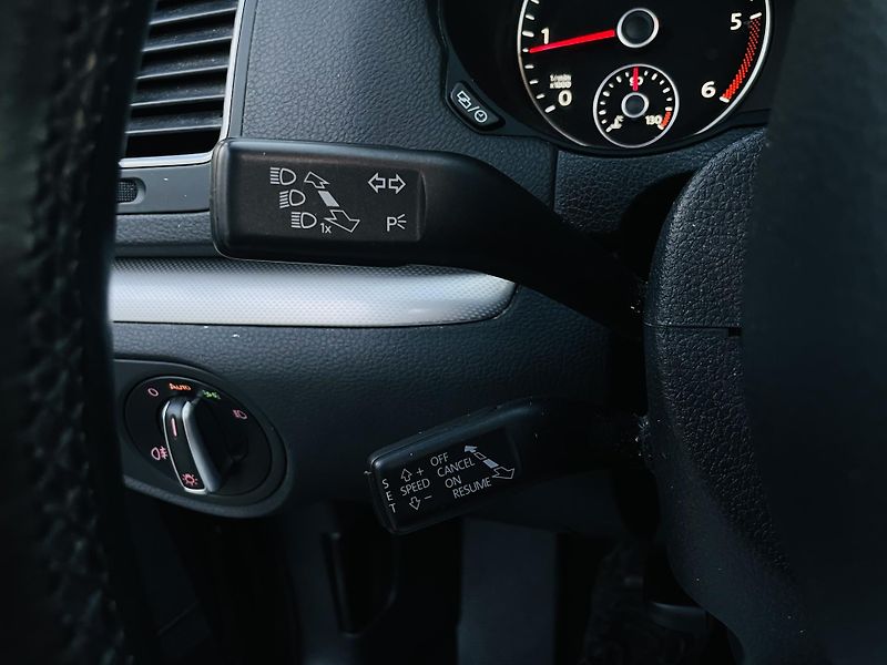 Volkswagen Sharan 2.0TDI MANUÁL 1.MAJITEL VÝHŘEV - fotka 37 z 42