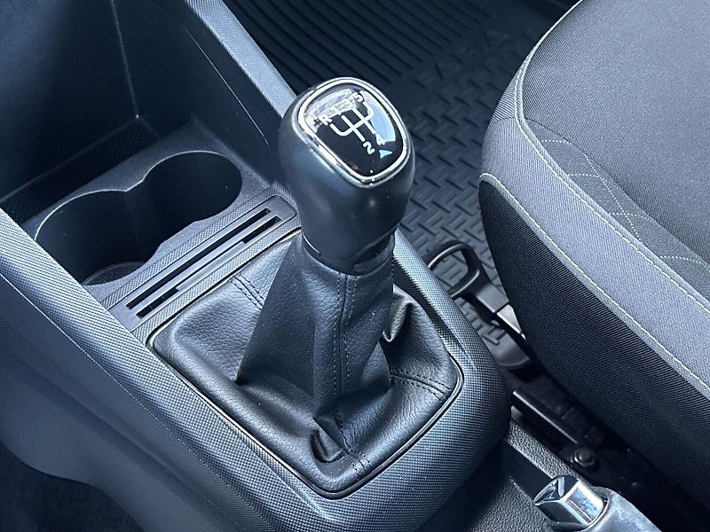 Škoda Fabia (2022) Combi 1.0 TSI Ambition Top - fotka 16 z 31