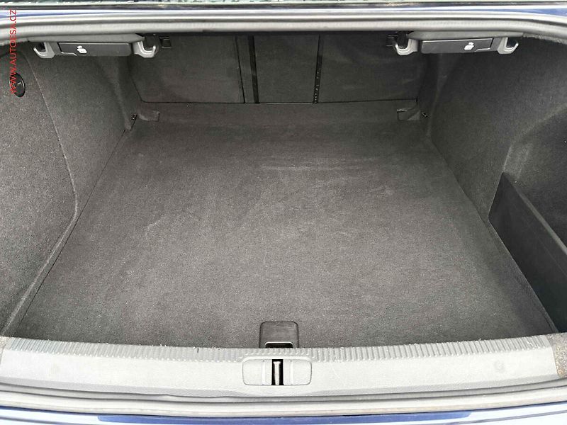 Volkswagen Passat (2013) 2.0TDi 4x4, ČR, Highline, DSG - fotka 7 z 16