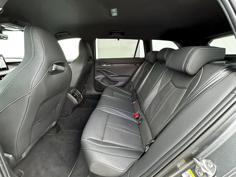 Škoda Superb (2025) Combi 2.0 TDI 142kW 4x4 DSG Sp - fotka 29 z 35