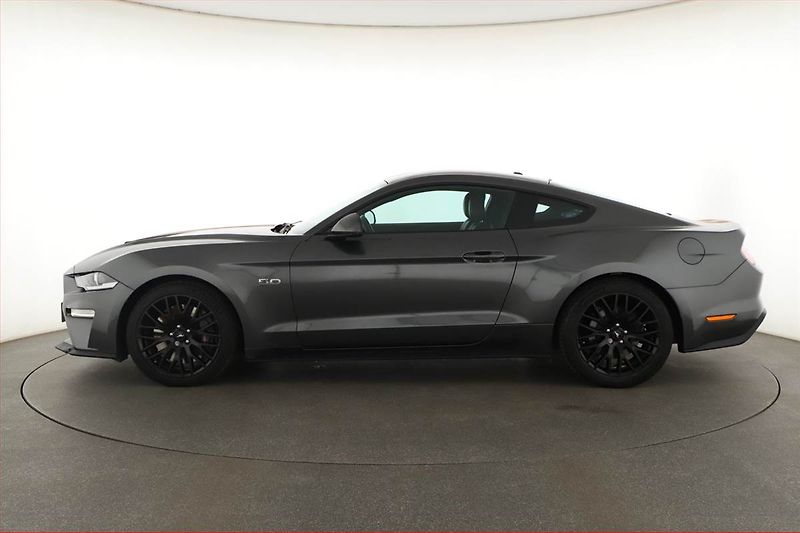 Ford Mustang (2018) GT V8 5.0 - fotka 3 z 20