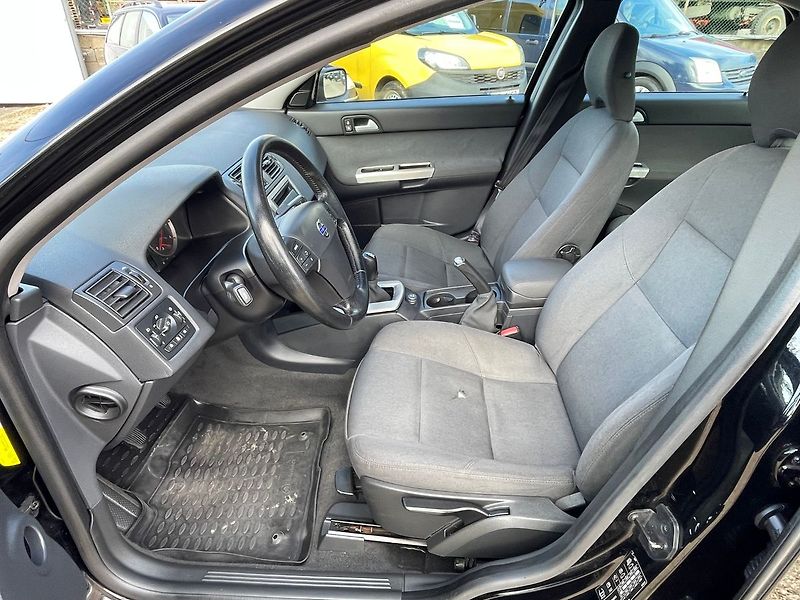 Volvo S40 1.6D 80kw*VYHŘEV.SED*NOVÁ STK* - fotka 11 z 31