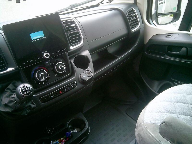Fiat (2022) CaproCardo 477 2.2 JTD 140 PS - fotka 9 z 20
