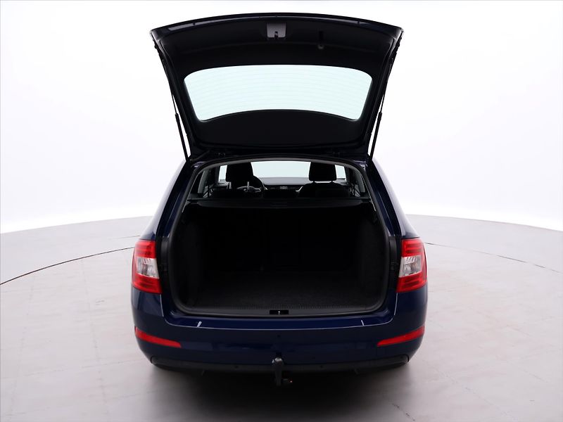 Škoda Octavia 1,6 TDI 81kW CZ Ambition Tažné - fotka 9 z 32
