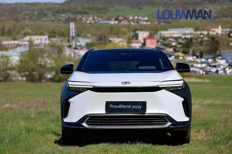 Toyota bZ4X BEV EXECUTIVE AWD - fotka 6 z 28