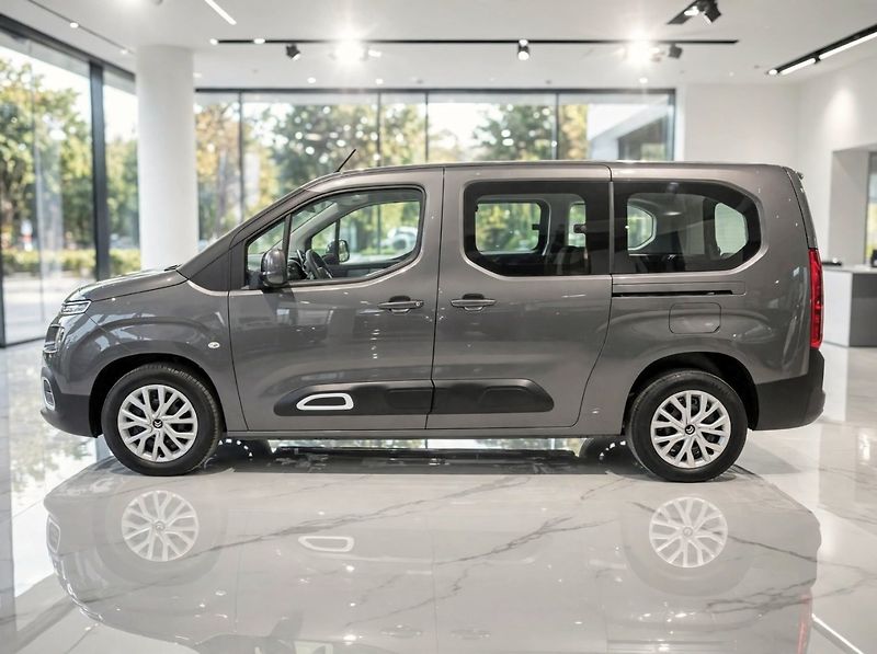 Citroën Berlingo (2021) XL 1.5 BlueHdi Shine Navi - fotka 1 z 32