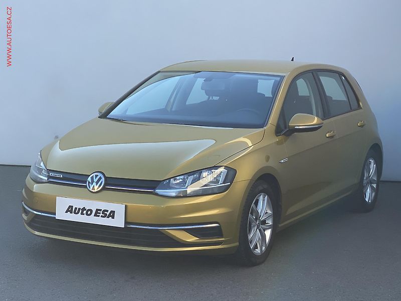 Volkswagen Golf (2018) 1.5TSi, 2.maj,ČR - fotka 3 z 17
