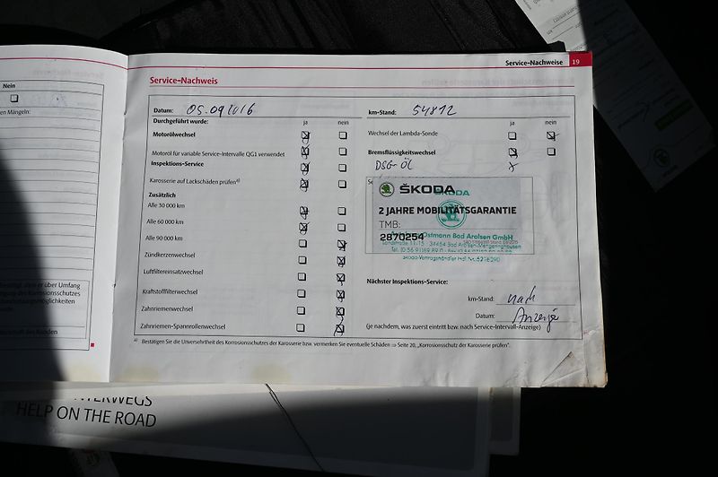 Škoda Superb 2.0TDI 125KW rezervace 3/2011 - fotka 34 z 43