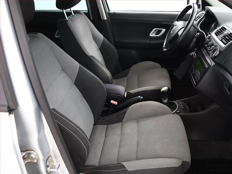 Škoda Fabia (2008) 1.2 12V, po STK, dobrý stav - fotka 7 z 14