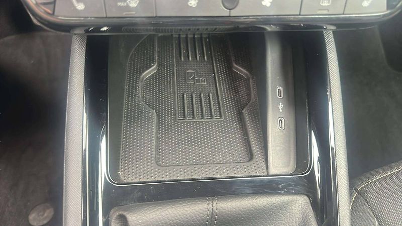 Škoda Kamiq Top Selection 1,0TSI 85kW MT6/ - fotka 16 z 25