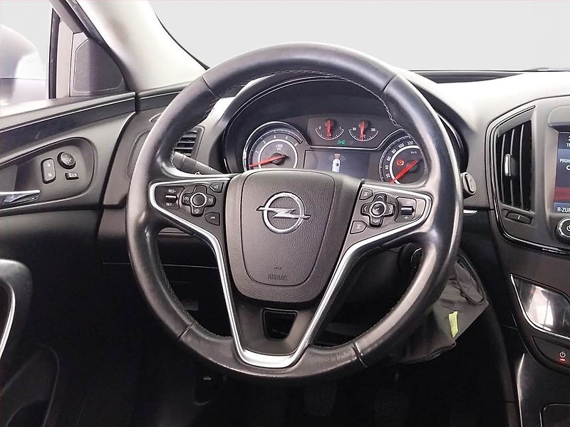 Opel Insignia (2015) 2.0 CDTI, Xenony, Tempomat - fotka 16 z 20