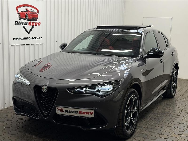 Alfa Romeo Stelvio VELOCE 206kW Q4 H&K PANO LED - fotka 1 z 42