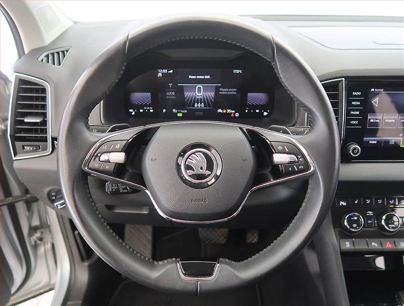 Škoda Karoq (2023) 1.5 TSI, digi klima - fotka 16 z 23