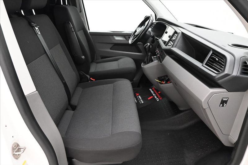 Volkswagen Transporter 2,0 110kW AC DSG Navi Záruka a - fotka 14 z 29