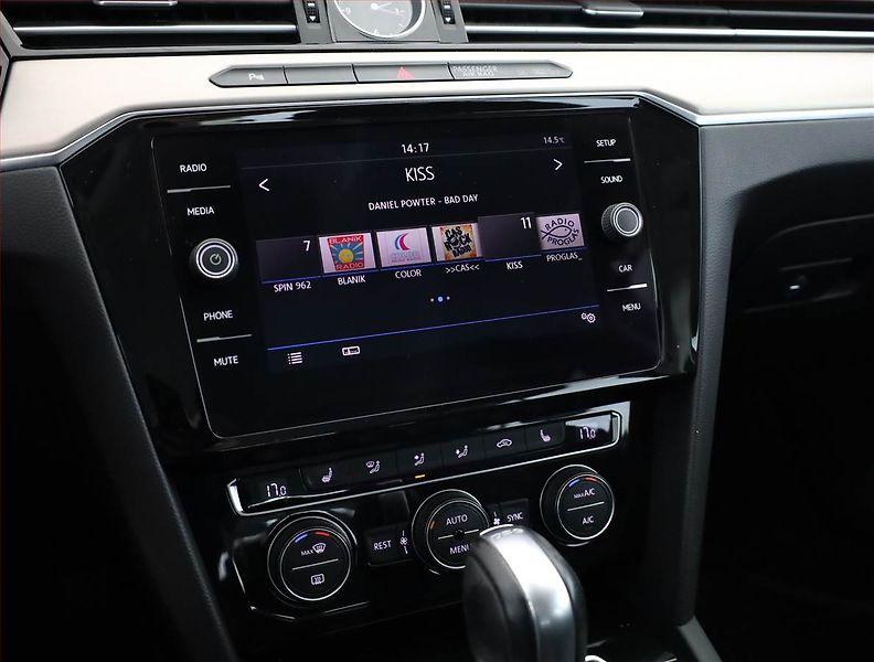 Volkswagen Passat (2018) 2.0 TDI, Automat, Serv.kniha - fotka 10 z 20