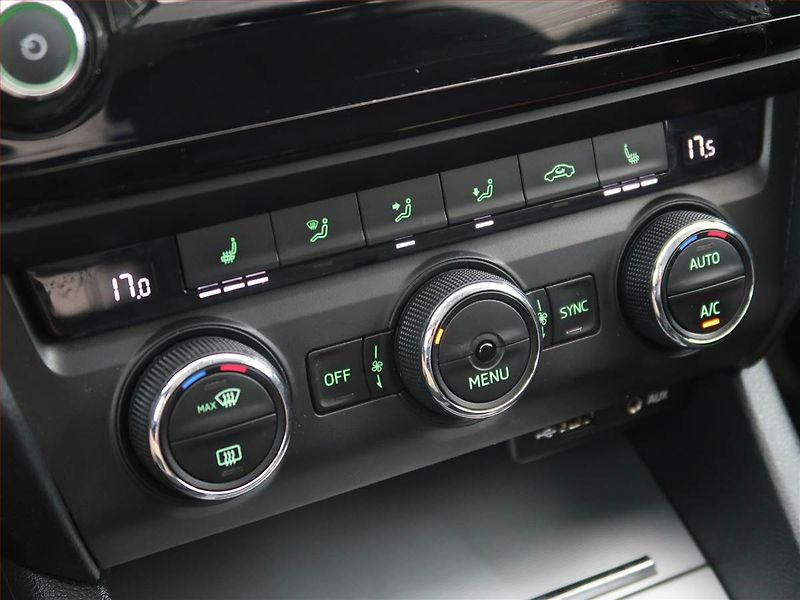 Škoda Octavia (2017) 1.6 TDI, Tempomat - fotka 16 z 19