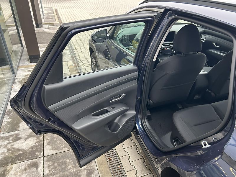 Hyundai Tucson 25 1,6 TGDI DCT SMART SP - fotka 7 z 32