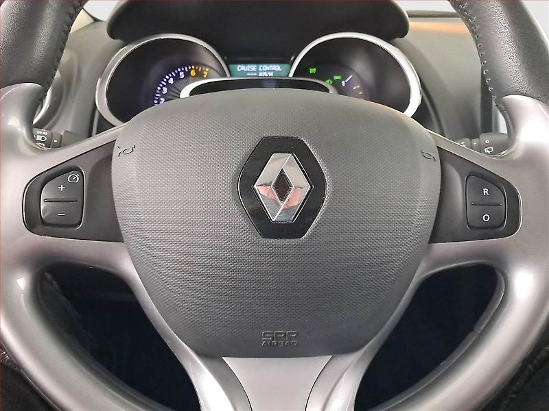 Renault Clio (2015) 1.2 16V, Navi, Tempomat - fotka 17 z 18