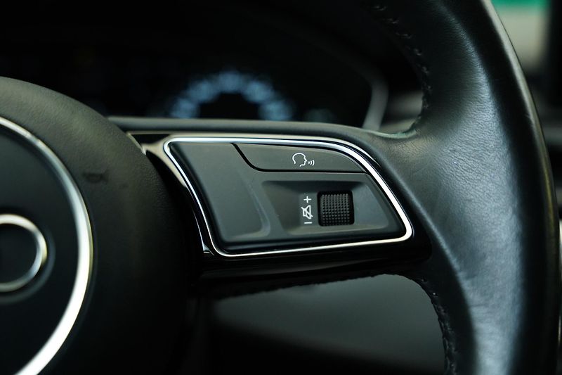 Audi A4 - fotka 16 z 26
