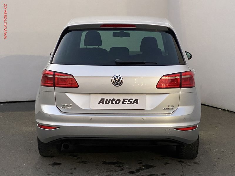 Volkswagen Golf Sportsvan (2015) 1.2 TSi, Lounge, AT - fotka 5 z 17
