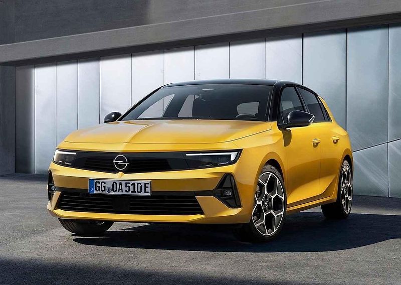 Nabídka vozů s pohonem plug-in hybrid začíná v kategorii nižší střední třída.