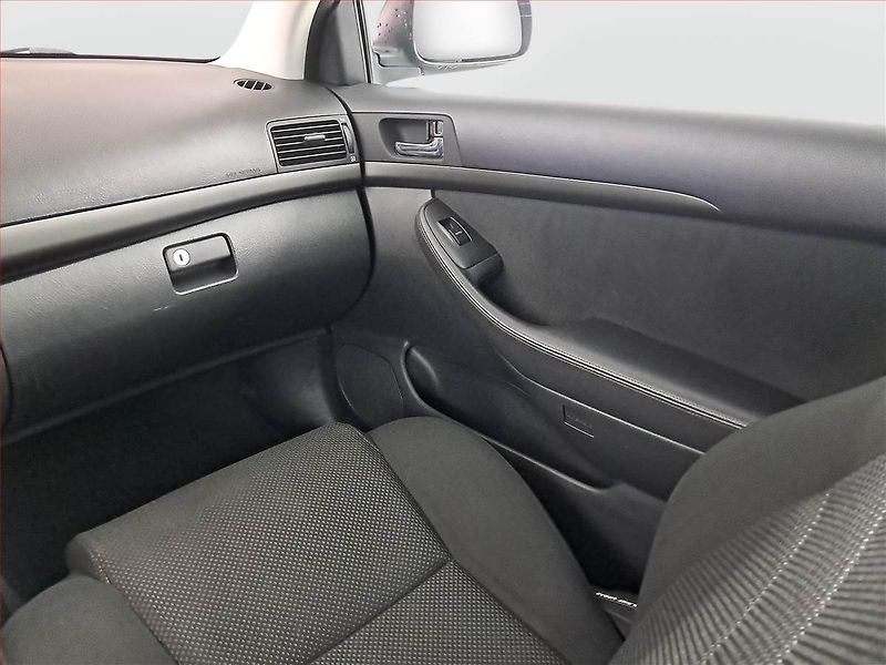 Toyota Avensis (2005) 1.8 VVT-i, nová STK - fotka 8 z 17