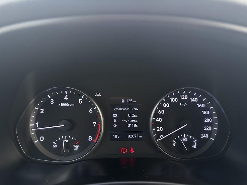 Hyundai i30 1.5 DPi 81kW Smart - fotka 14 z 17