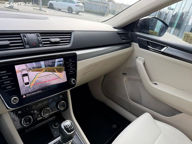 Škoda Superb (2020) 2.0 TDi 110kw/STYLE/tažné - fotka 15 z 27