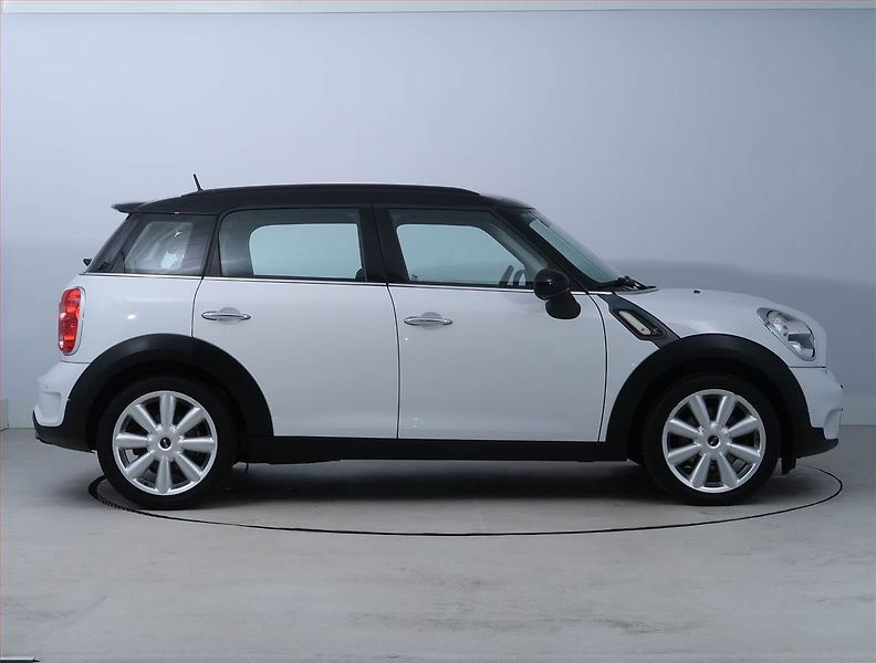 Mini Countryman (2014) Cooper S, Kůže, Bi-Xenony - fotka 6 z 15