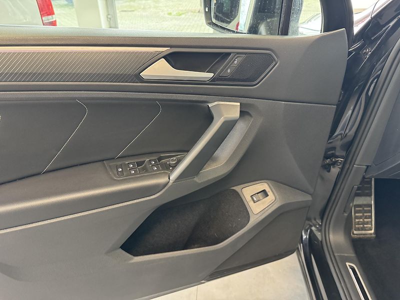 Volkswagen Tiguan (2021) 2,0TSi 4M R-LINE LED NAVI  - fotka 16 z 33