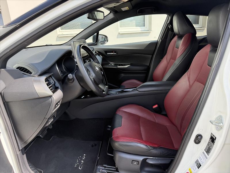 Toyota C-HR 1,8 Selection Bi-tone - fotka 8 z 19