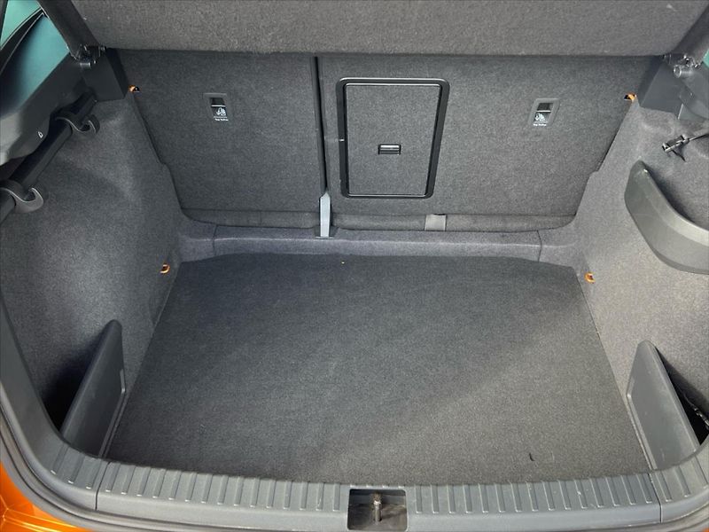Škoda Karoq 1,5 TSi 110kW 7DSG SPORTLINE - fotka 14 z 34
