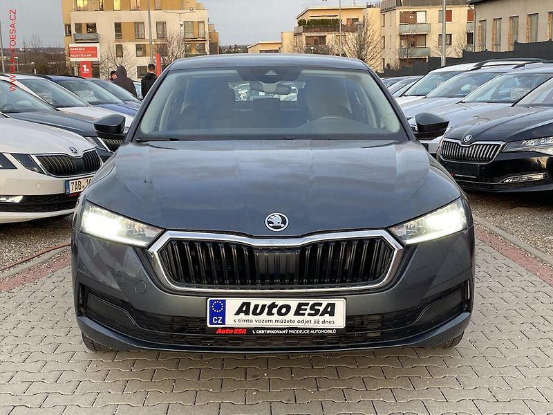 Škoda Octavia (2021) 2.0 TDi, ČR, Active, LED - fotka 2 z 17