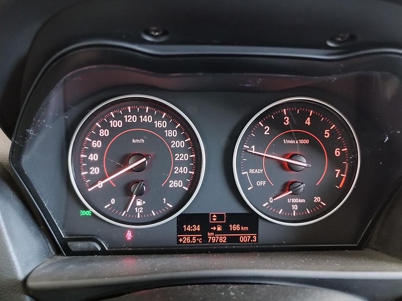 BMW Řada 1 (2017) 120I,135KW,MANUÁL.ALU,NAVI - fotka 23 z 29
