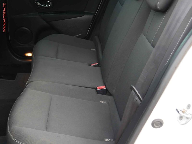 Renault Mégane (2012) 1.6i, ČR, autoAC, temp - fotka 10 z 15