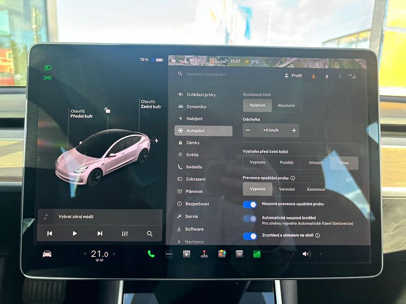 Tesla Model 3 SR Plus 60kWh 1.Maj TZ - fotka 11 z 23