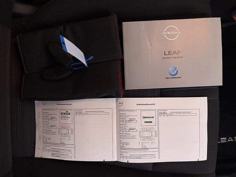 Nissan Leaf 110kW Tepelko 15'000km 1.Maj - fotka 10 z 11