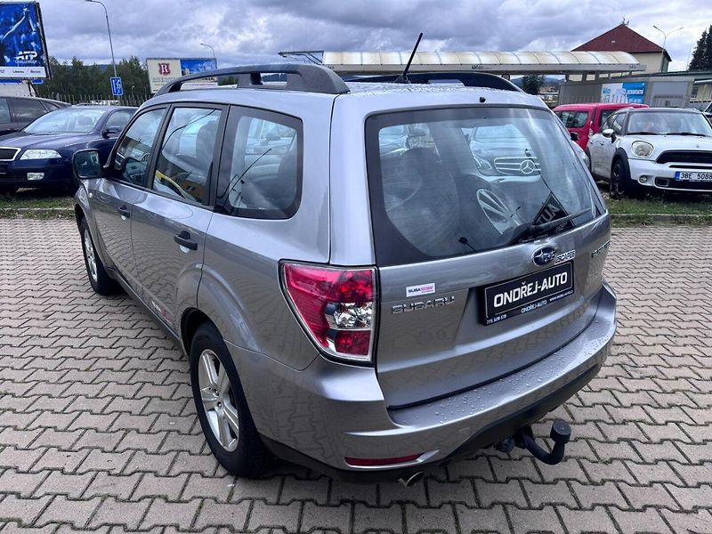 Subaru Forester (2008) 4X4 2,0i 110 KW AUTOMAT KOLA - fotka 4 z 41