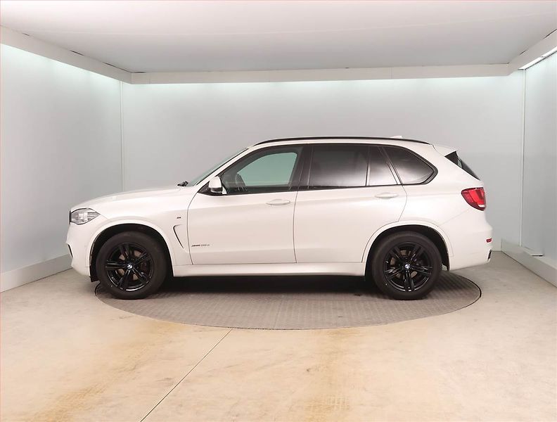 BMW X5 (2017) M Paket xDrive30d - fotka 3 z 17