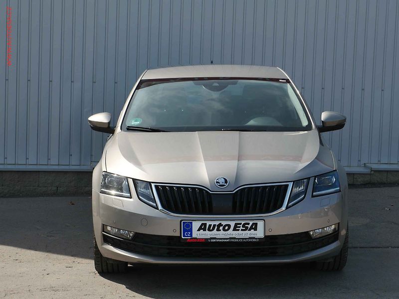 Škoda Octavia (2017) 1.4 TSi, Drive, DSG, LED, - fotka 2 z 28